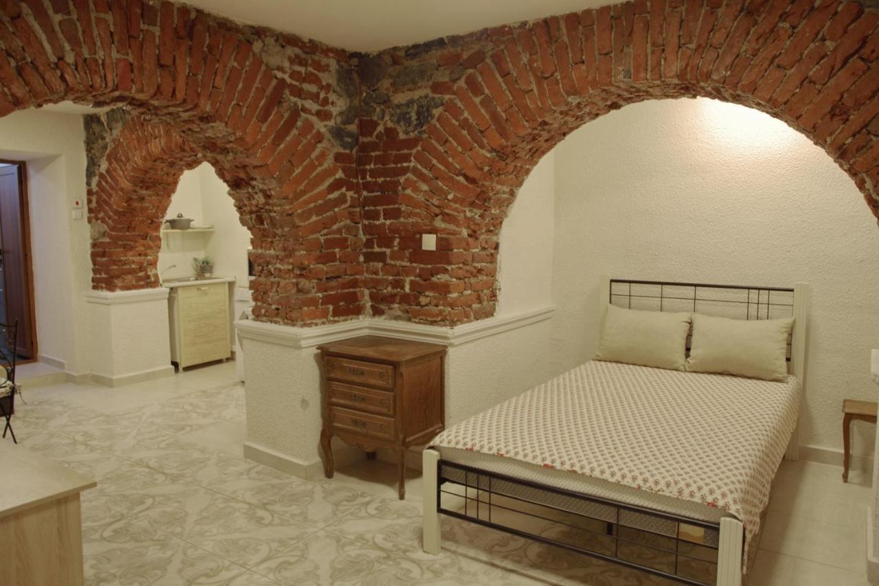 Interhost Guest Rooms And Apartments Sofia Luaran gambar