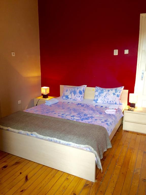 Interhost Guest Rooms And Apartments Sofia Luaran gambar